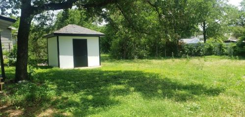 2817 Meaders Ave, Fort Worth, TX 76112-6509