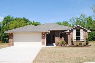 3024 Woodcrest Creek Dr, Norman, OK 73071-2548