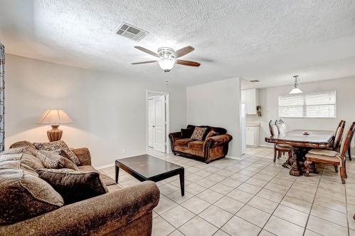 16723 Lk Cir, Conroe TX  77302-5343 exterior