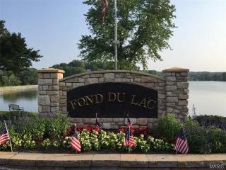 78 Lakewood Dr, Fenton, MO 63026-5074
