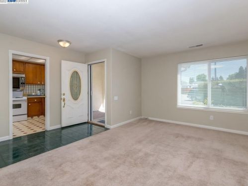 434 Yosemite Dr, Livermore, CA 94551-2429