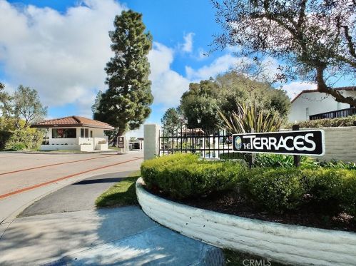 3 Avocado Ln, Palos Verdes Estates, CA 90274-3411