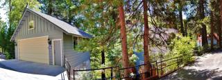 384 Primrose Ave, Rialto, CA 92376-6633