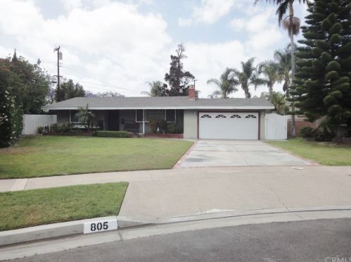 805 Courson Dr, Anaheim, CA 92804-3033