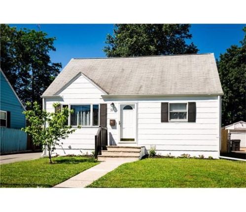 33 Prospect St, Metuchen, NJ 08840-2249