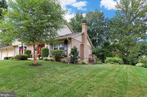 4000 Winterset Dr, Annandale, VA 22003-2243