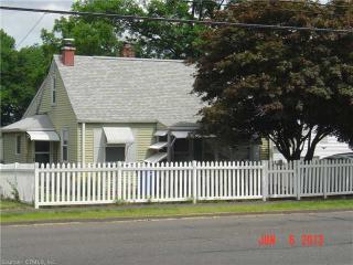 142 Wall St, Meriden CT  06450-3425 exterior