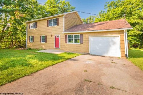 19 Buxton Ln, Morgantown WV  26508-8937 exterior