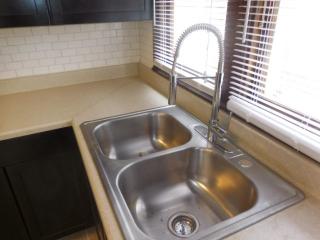 1206 Anthony Blvd, Fort Wayne IN  46803-2106 exterior