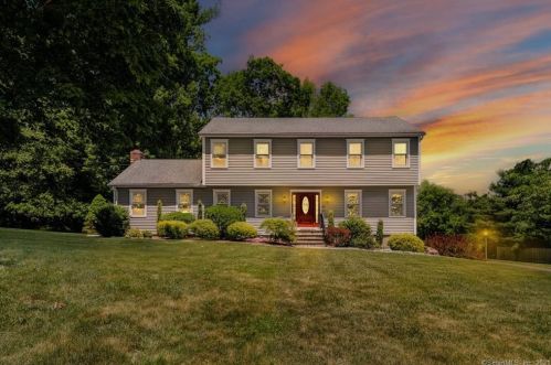 82 Old Tannery Rd, Upper Stepney, CT 06468-2544