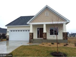 1064 36th St, Hastings, MN 55033-2658