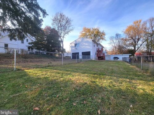 4222 Cambridge St, Harrisburg, PA 17109-2701
