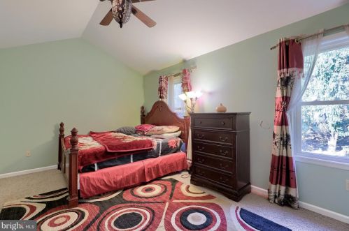 10 Townsend Ct, Lancaster PA  17603-6799 exterior