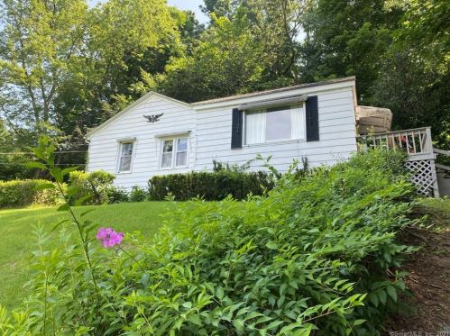 284 Porter Ave, Waterbury, CT 06762-2613