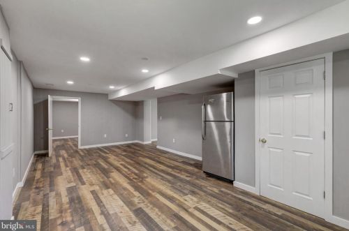 11404 Fairoak Dr, Silver Spring MD  20902-3137 exterior