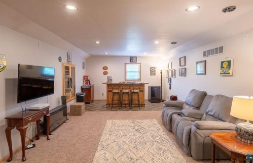 16 6th St, Cooley, MN 55769-1162