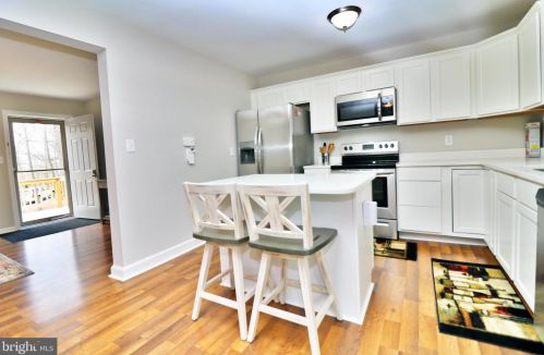 259 Revenoor Rd, Harpers Ferry WV 25425 exterior