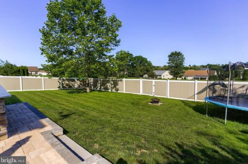 1443 Farm Cross Way, York PA  17408-8537 exterior