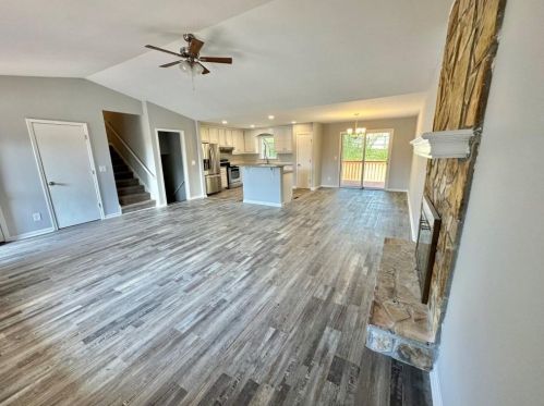 731 Simmons Mine Cir, Buford, GA 30518-6240