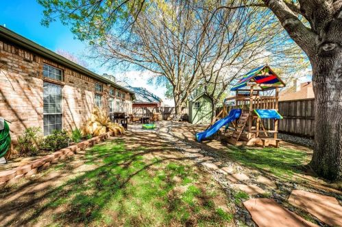 9104 Tyne Trl, Fort Worth TX  76118-7313 exterior