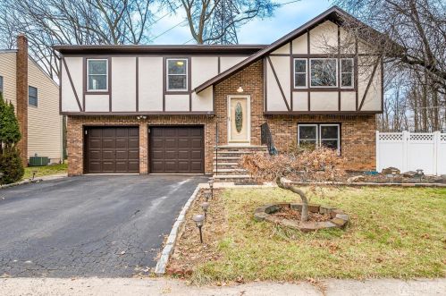 43 Elizabeth Ave, Edison, NJ 08820-3960