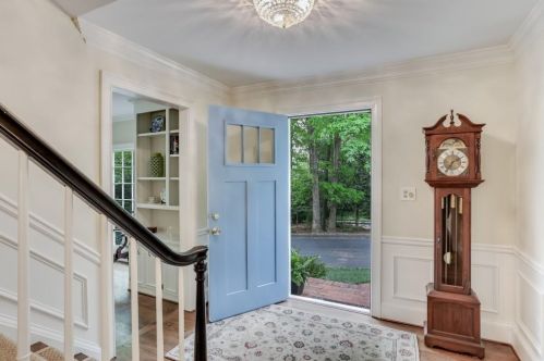 3 Bohler Ln, Atlanta, GA 30327-1101