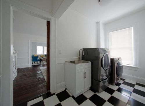 944 Burns Dr, Atlanta GA  30310-4632 exterior