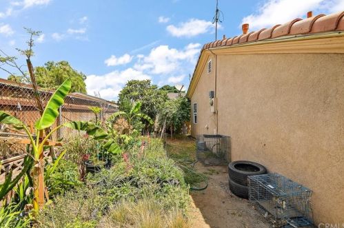 4389 Avon St, Riverside CA  92509-3108 exterior