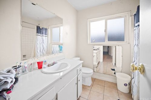 2124 Brownwood Ave, Anaheim CA  92801-5727 exterior