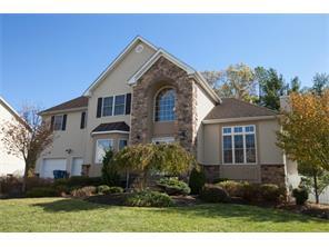 5 Emmet Ct, Piscataway, NJ 08854-5579