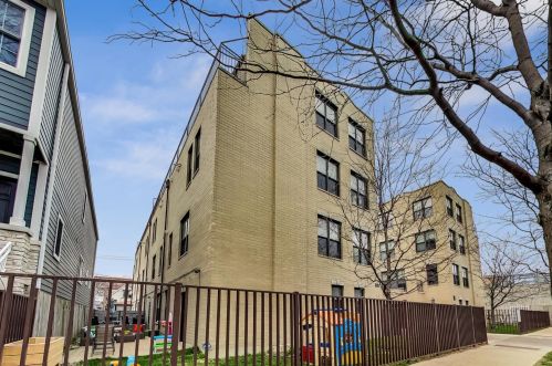1748 Campbell Ave, Chicago, IL 60647-5206