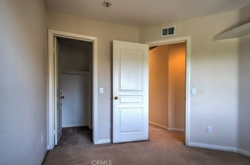 2 Altezza, Irvine CA  92606-8909 exterior