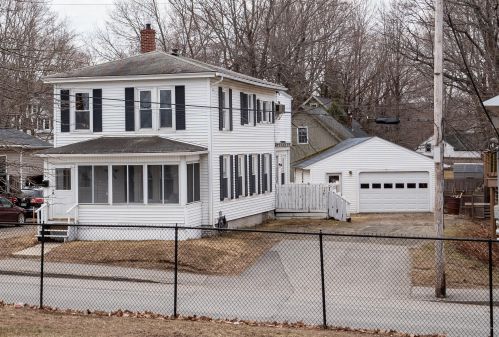 4 Quimby St, Augusta, ME 04330-4435