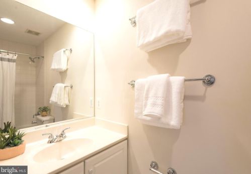 8527 2 Ave, Silver Spring MD 20910-2151 exterior