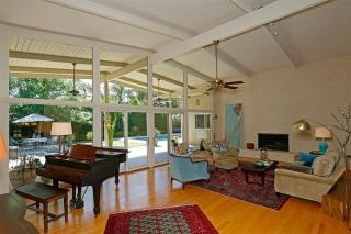 5210 Bryn Mawr Dr, Fresno, CA 93711-2808