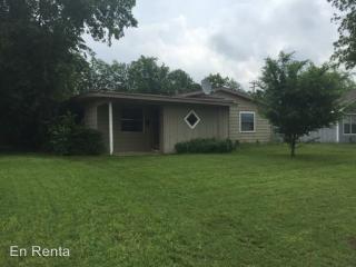 2906 Birch Park Dr, Fort Worth TX  76118-6607 exterior
