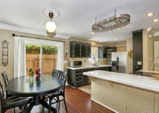 10138 Disney Cir, Huntington Beach CA  92646-4329 exterior