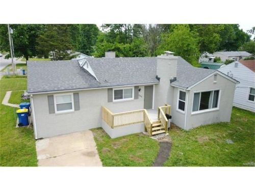 702 Main St, Troy, IL 62294-1817