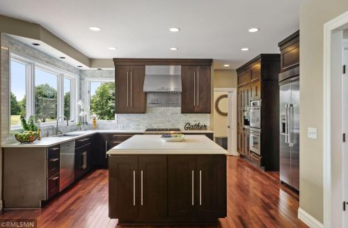 3528 Crestmoor Dr, Saint Paul MN  55125-5028 exterior