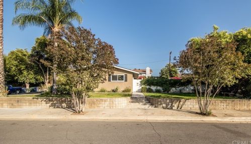 34 Dale Ln, Redlands, CA 92373-5072
