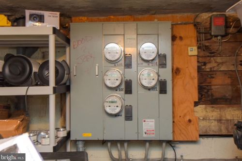 7803 Lockney Ave, Silver Spring MD 20912-7303 exterior