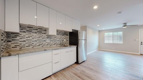 3237 Brokaw St, Honolulu HI  96815-4117 exterior