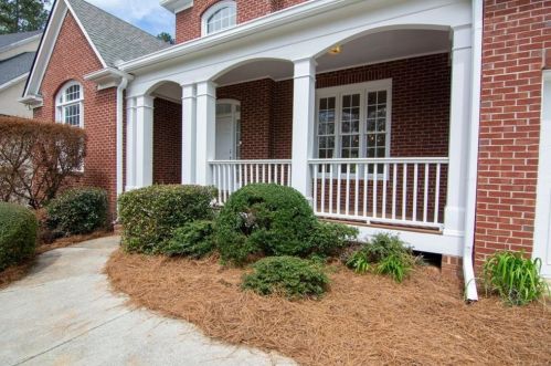 305 Hunting View Ct, Atlanta GA  30328-2779 exterior