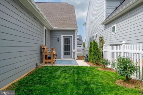 412 Constitution Dr, Ephrata PA  17522 exterior