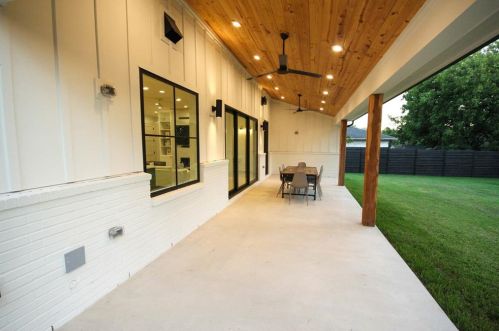 1509 El Campo Dr, Dallas TX  75218-3523 exterior