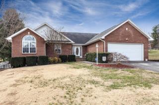 1555 Panther Creek Rd, Morristown, TN 37814-1589