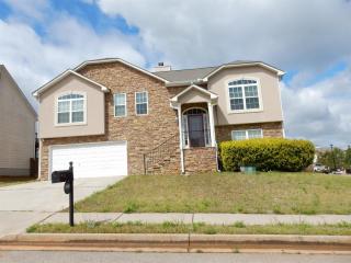 5943 Rex Ridge Ct, Rex, GA 30273-5234