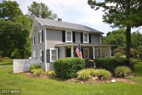 284 Virginia Ave, Hamilton, VA 20158-9728
