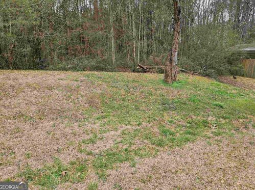 3237 Pawnee Dr, Rex GA 30273-1072 exterior