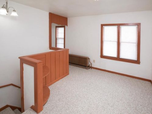 694 Desoto St, Saint Paul MN  55130-4215 exterior